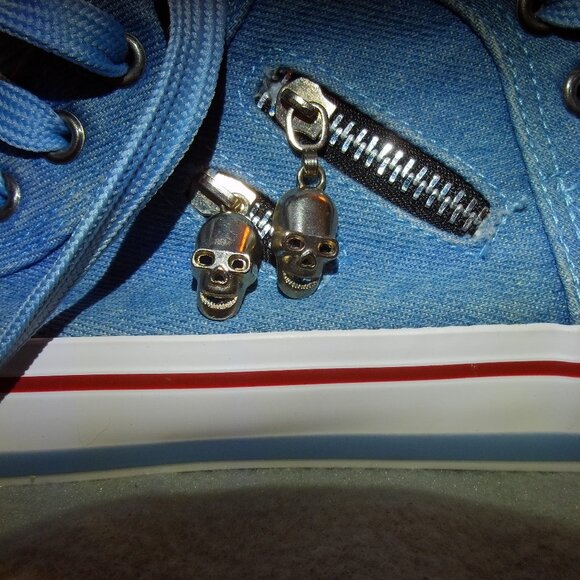 NWOT- Women's size 7 Guoan Skull Canvas High Top sneakers - Picture 9 of 9